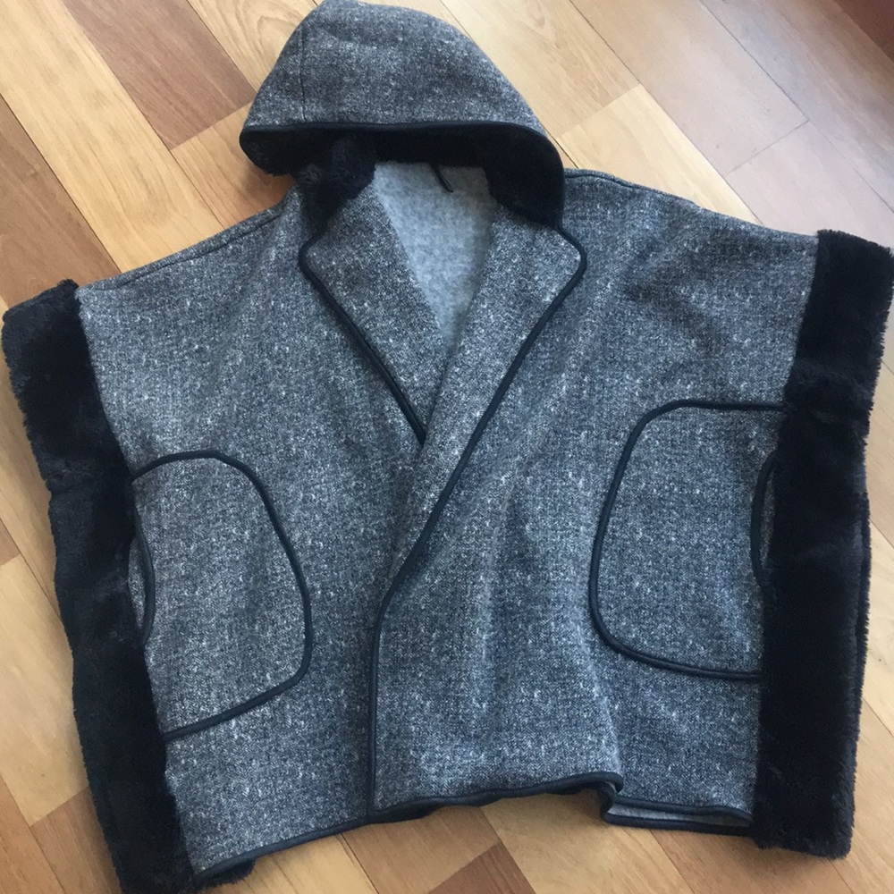 Grey/Black Cape Coat with pockets